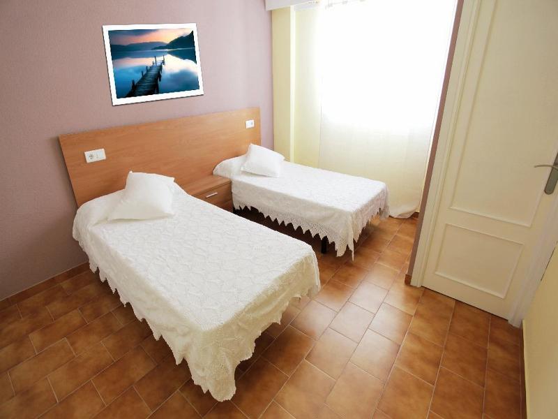 Готель Nou Rocamar Сан-Карлос-де-ла-Рапіта Екстер'єр фото